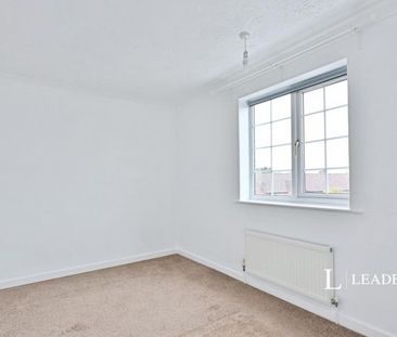 2 bedroom house to rent Woodrow Place, Spalding, Lincolnshire, PE11 - Photo 3