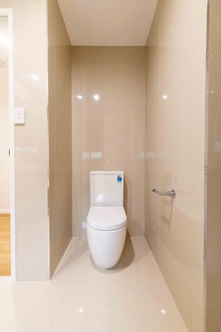 “Spacious & Recently Renovated 5-Bedroom Home on acreage” - Photo 3