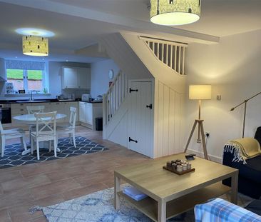 2 bedroom semi-detached house to rent - Photo 1