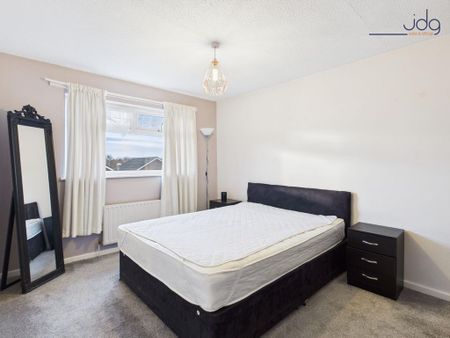 3 bedroom detached house to rent - Photo 3