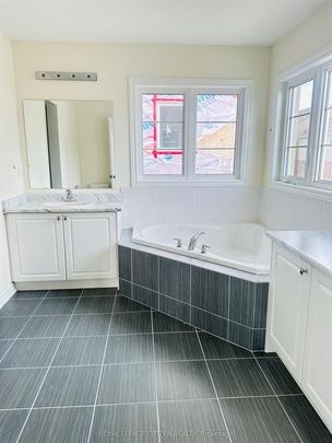 For Lease - 1 Wayne Allison Drive, Georgina, Ontario - Photo 1