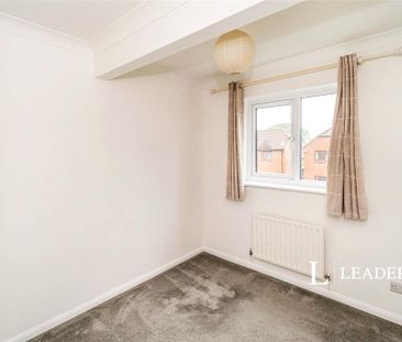 3 bedroom semi-detached house to rent - Photo 3