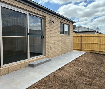 61 Homebush Esplanade, Fraser Rise, Vic 3336 - Photo 5