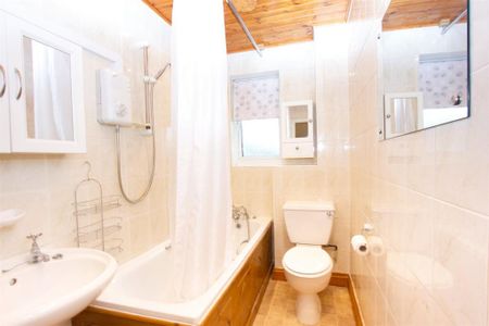 2 bedroom semi-detached house to rent - Photo 2