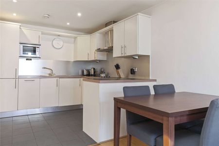 Modern furnished one bedroom apartment. - Photo 5