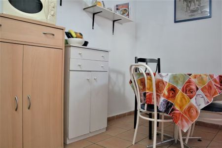Calle Vidrio, Sevilla, Andalusia 41003 - Photo 4