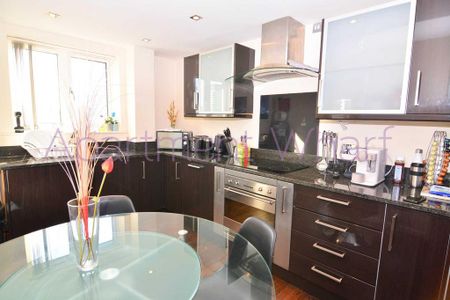 1 bedroom in a flat share to rent - Photo 4