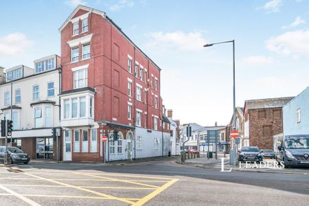 2 bedroom flat to rent - Photo 4