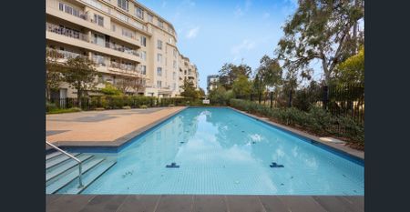 3-Bedroom, 2-Bathroom Apartment with 2 Car Parks - Walk to Beach & Bay Street - Photo 3