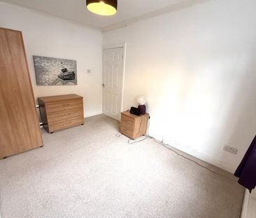 2 Bedroom Apartment To Let - Photo 4