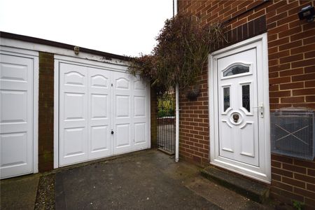 25, Springbank Avenue, Gildersome, Morley, Leeds, LS27 7TR - Photo 3