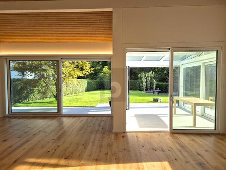 FAMILY-FRIENDLY WITH SUNNY GARDEN OASIS! - Photo 2