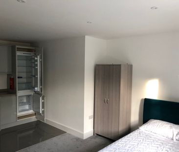 1 Bed Flat, Queens Terrace, SO14 - Photo 3