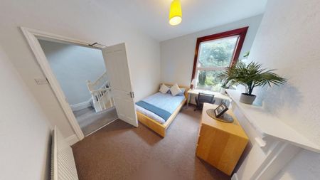 5 bedroom semi-detached house to rent - Photo 2