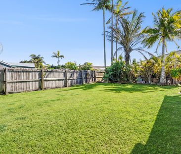 9 Perch Circuit, Sandstone Point QLD 4511 - House For Rent | Domain - Photo 6