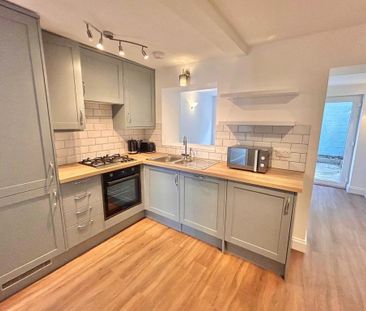 4 bedroom terraced house to rent - Photo 6