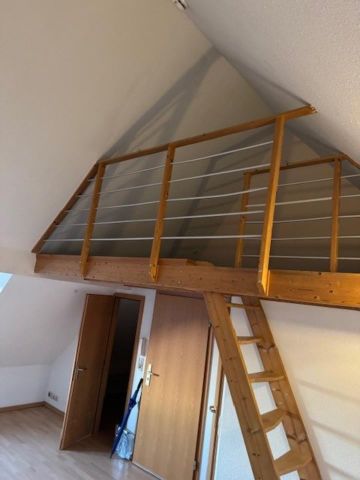 Gemütliche Dachgeschosswohnung für ruhigen Bewohner*in in Bremen - Photo 2