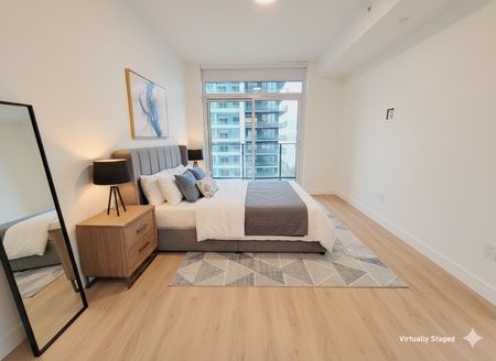 Large 2 bed 2 bath Downtown condo at Water street - Photo 5