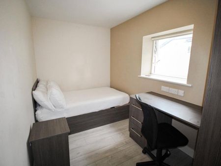 3 bedroom apartment to rent - Photo 3