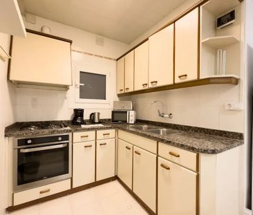 Carrer de Vilamarí, Barcelona, Catalonia 08015 - Photo 6