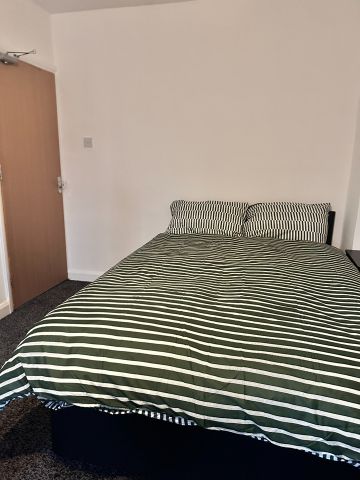 Room in a Shared House, Coleraine Road, B42 - Photo 4