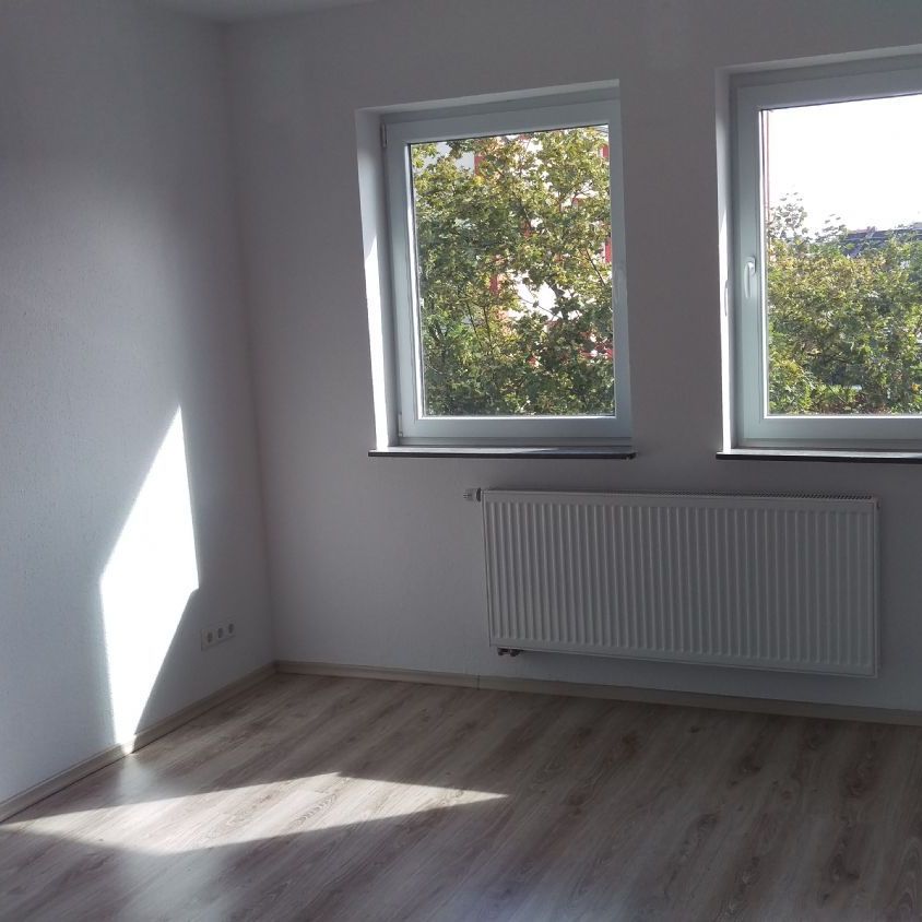 +++ Moderne Top Etagenwohnung +++ - Photo 1