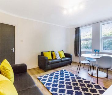 5 bedroom flat to rent - Photo 1