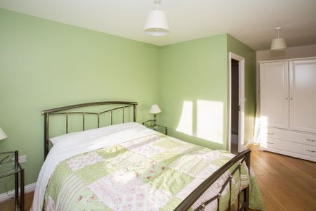 Available unfurnished now - Photo 5