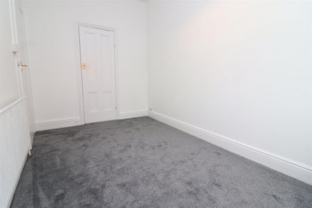 2 bedroom House To Let - Photo 2