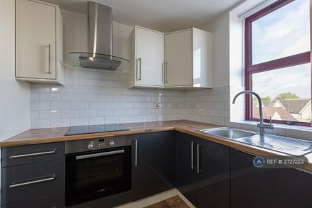 Studio to rent - Photo 5