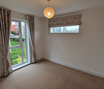 4 bed semi-detached house to rent in Firepool View - Photo 1