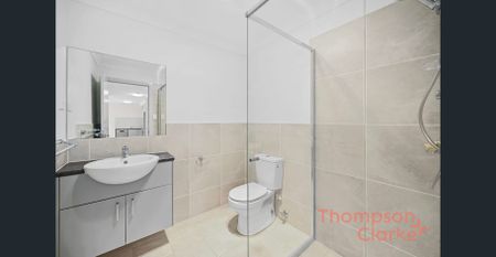 Brand-new low maintenance residence! - Photo 2