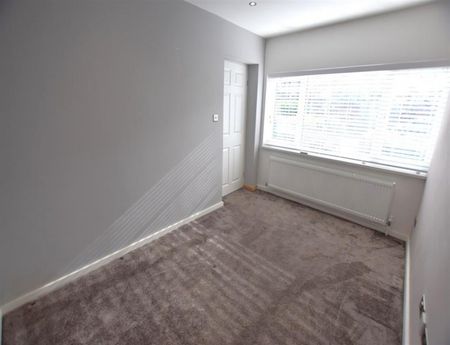 4 Bedroom Detached To Let - Photo 4