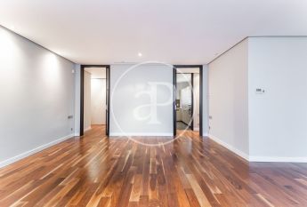 Flat for rent with Terrace in San Francesc (Valencia)