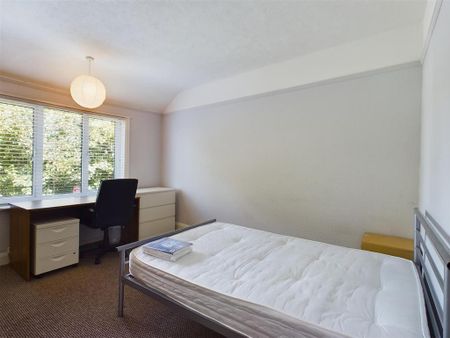 4 bedroom terraced house to rent - Photo 5