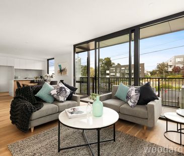 Modern Townhouse in Prime Burwood Location - Photo 2
