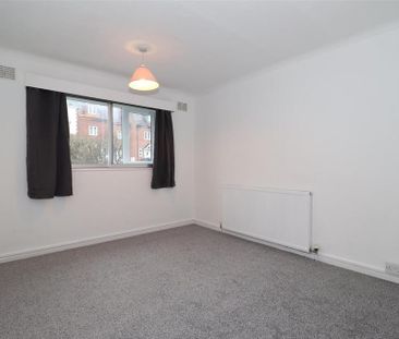 2 bedroom maisonette to rent - Photo 4