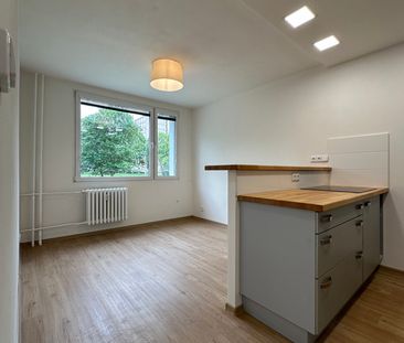Pronájem bytu 2+kk 41 m², U Hvězdy, Kladno - Fotografie 3