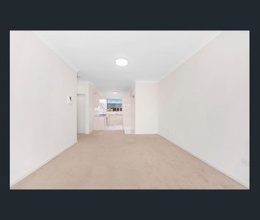 Two Bedroom Apartment, Spectacular Specifications, Superb Location!! - Photo 1