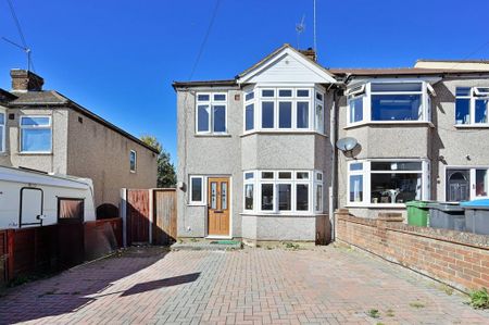 3 bedroom end of terrace house to rent - Photo 4