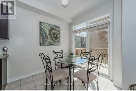 74 ALDERSGATE DRIVE - Photo 4