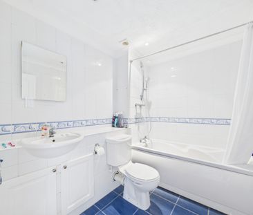 Brackenhill Close, Bromley, BR1, London - Photo 5