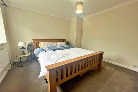 2 bedroom bungalow to rent - Photo 3