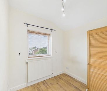 3 bedroom detached house to rent - Photo 5