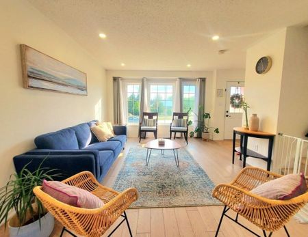 For Lease - 559 Victoria Road, Guelph, Ontario - Photo 2