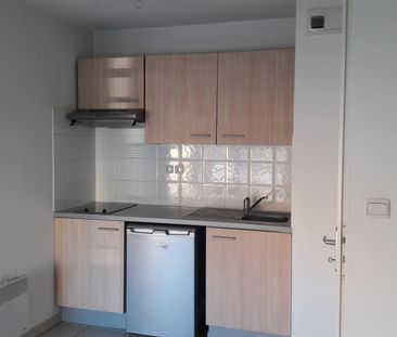 location Appartement T2 DE 42.65m² À ROQUETTES - Photo 5