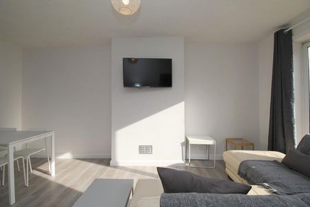 4 bedroom house share to rent - Photo 3