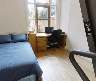 1 bedroom in a house share to rent - Photo 3