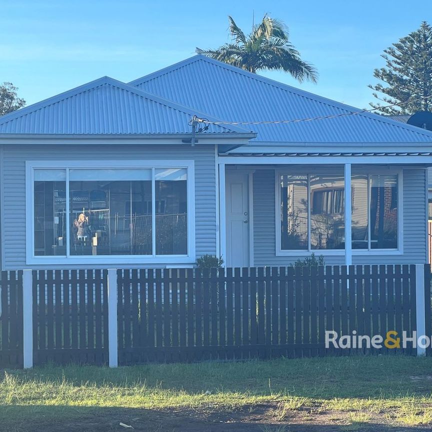 27 Britannia Street, Umina Beach, NSW 2257 - Photo 2