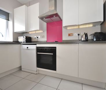 Newdawn Place, Cheltenham, Gloucestershire - Photo 5